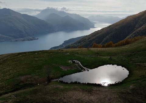 Laghetto dell'amore e Dervio sullo sondo 